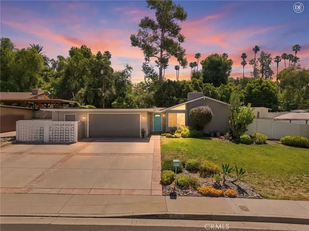 2906 Berkeley, Riverside