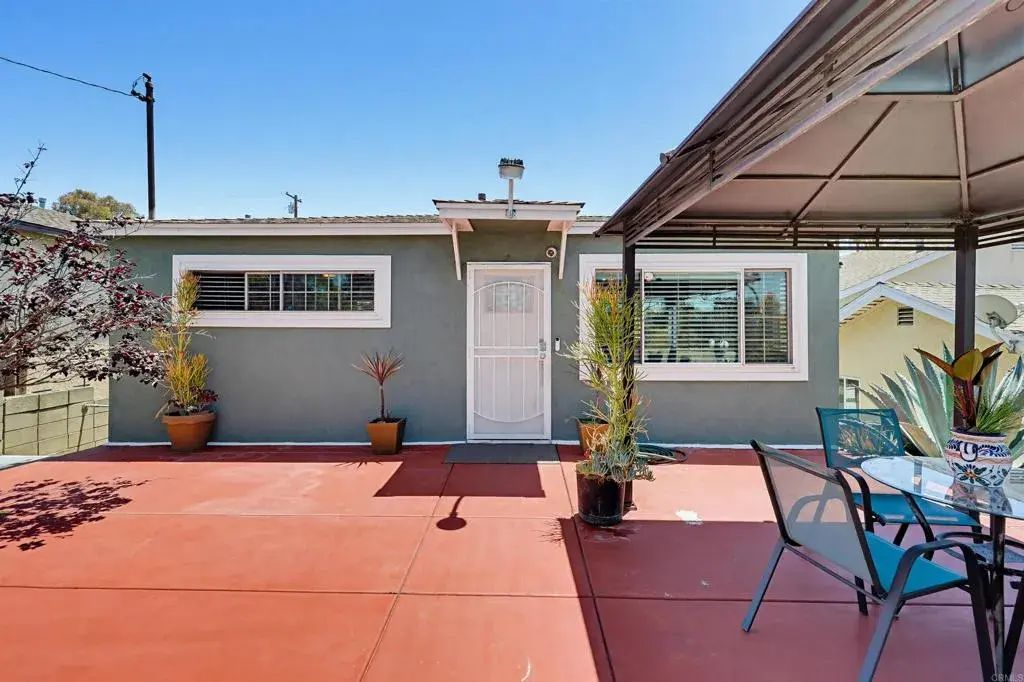 2963 38th Street, 