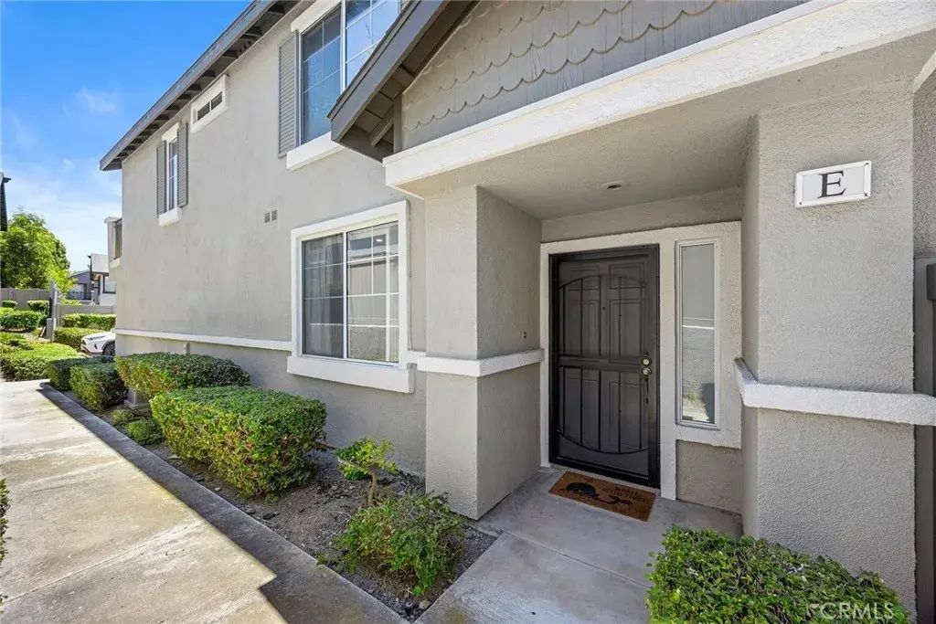 3423 E White Chapel Court E, Orange