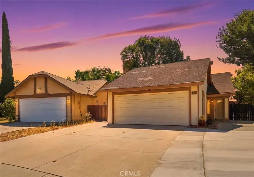 12348 Hythe, Moreno Valley