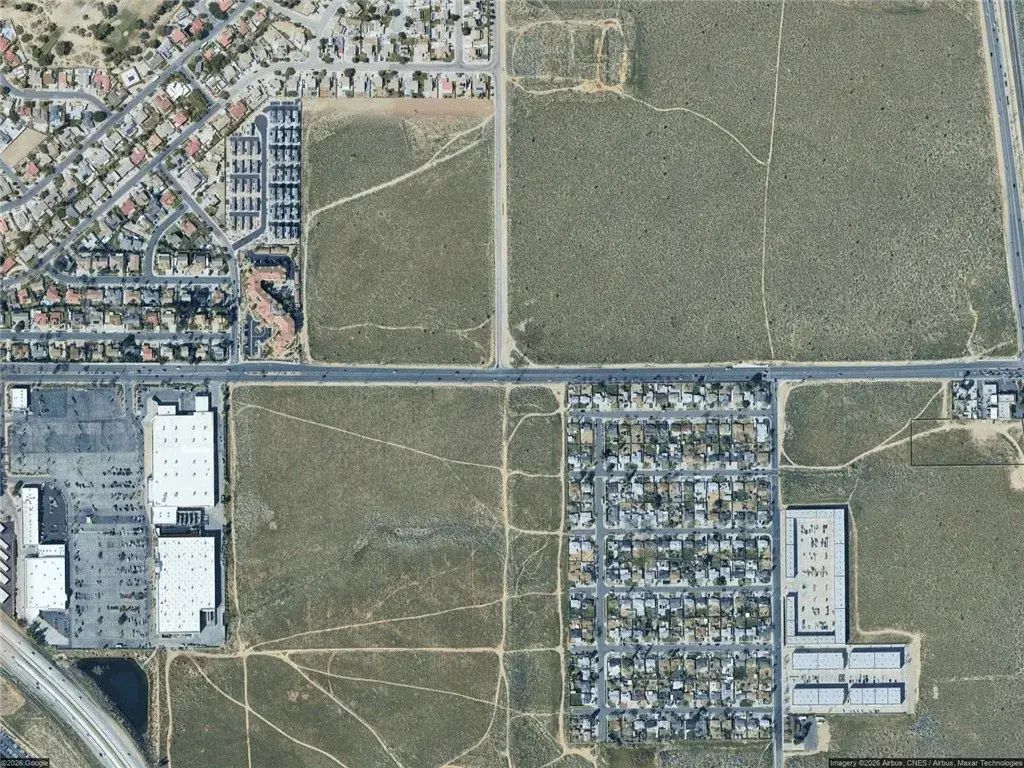 100 E Avenue P8, Palmdale