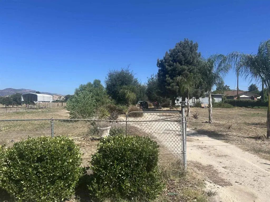 41885 Lemon Street, Murrieta