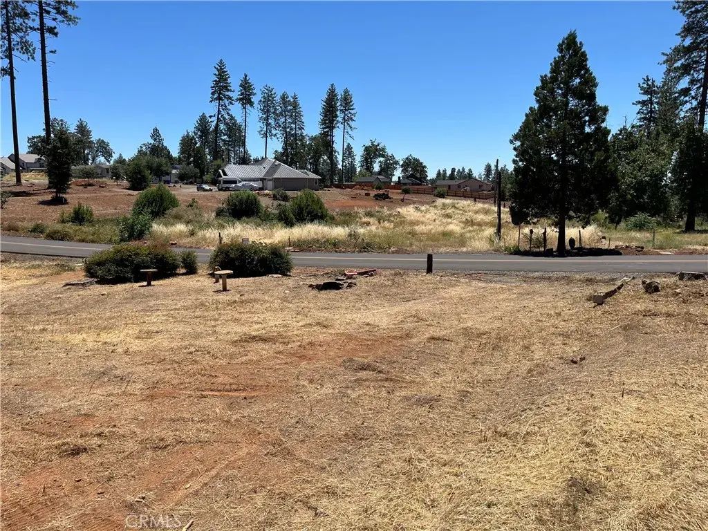 1595 Nunneley, Paradise