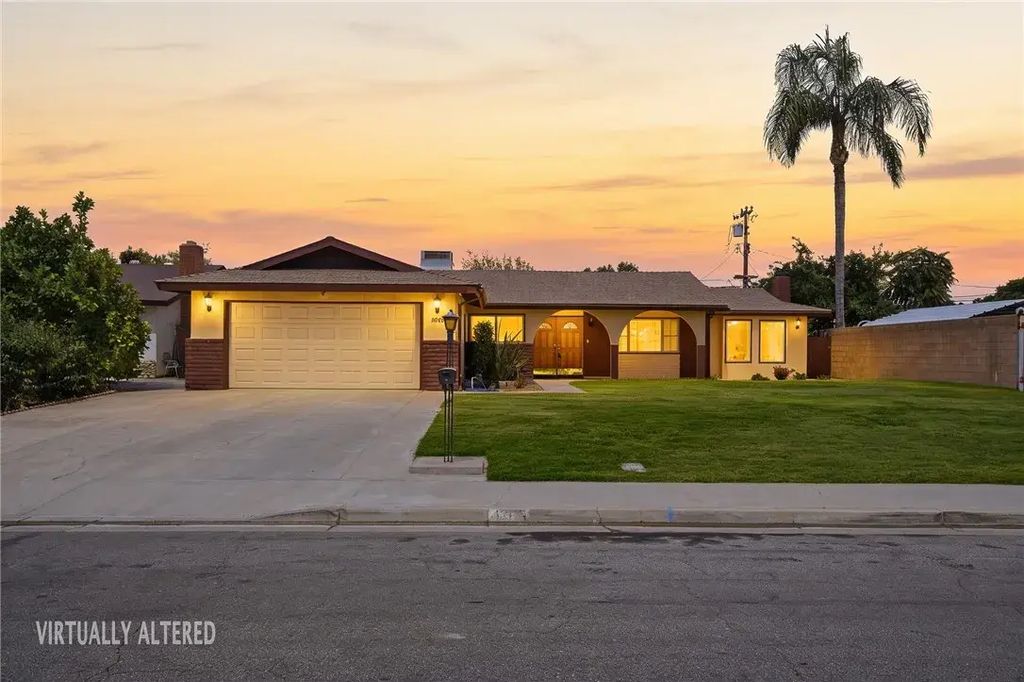 4305 Axminster, Bakersfield
