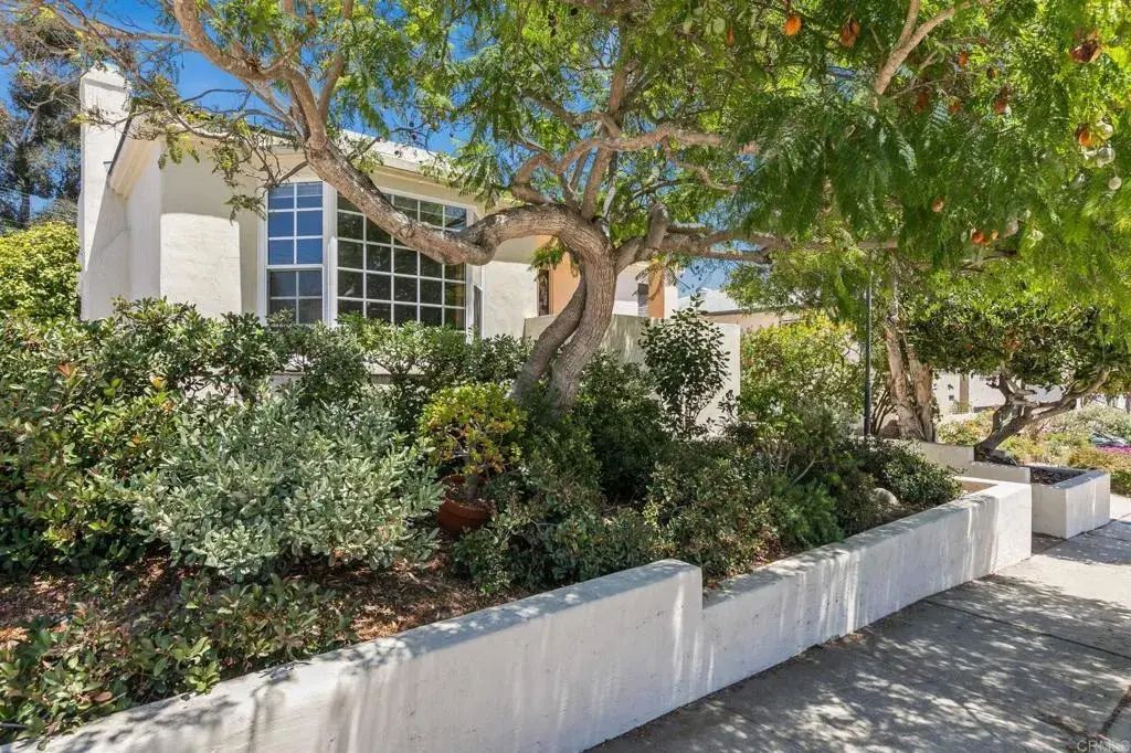 2853 Dove Street, 