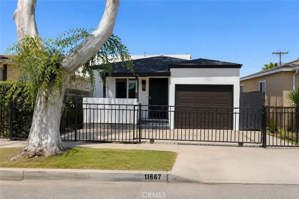 11667 Elm, Lynwood