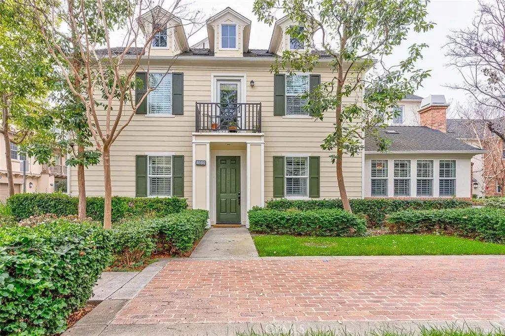 15220 Cambridge, Tustin
