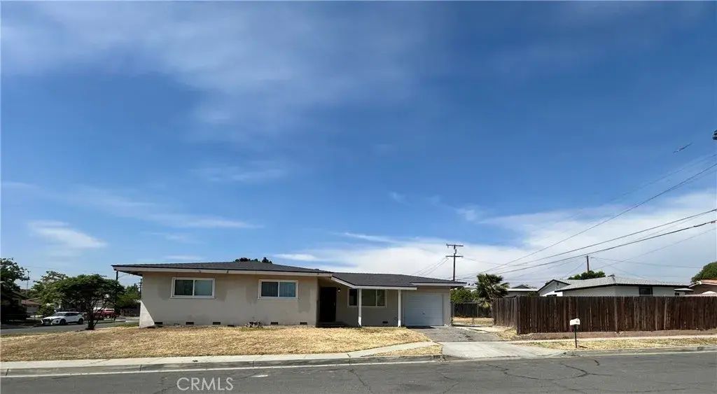 390 E Carter, Rialto