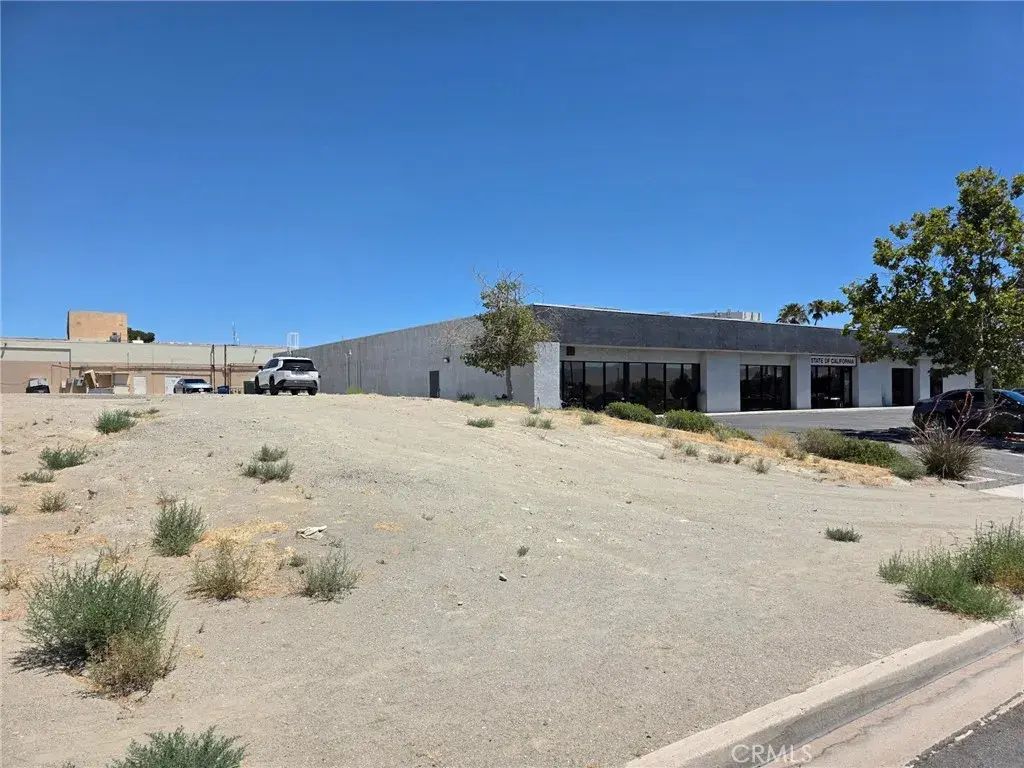 Anacapa, Victorville