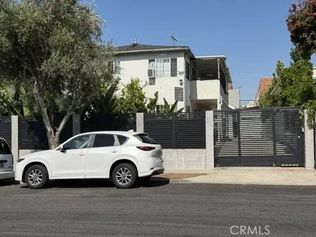1717 N Berendo, Los Angeles