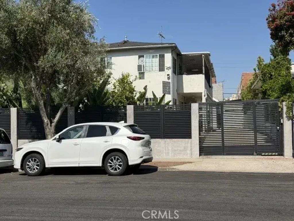 1717 N Berendo, Los Angeles
