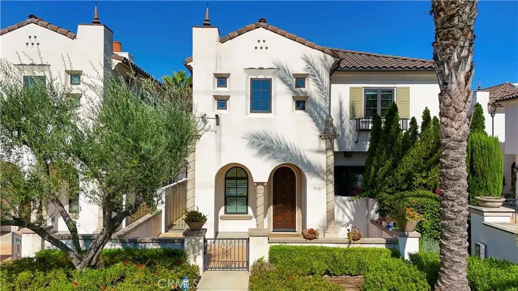 566 S 2nd Avenue, Arcadia