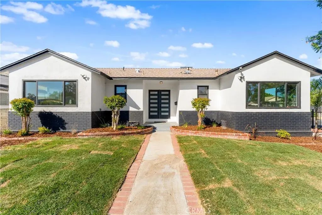 8908 Lev Avenue, Arleta