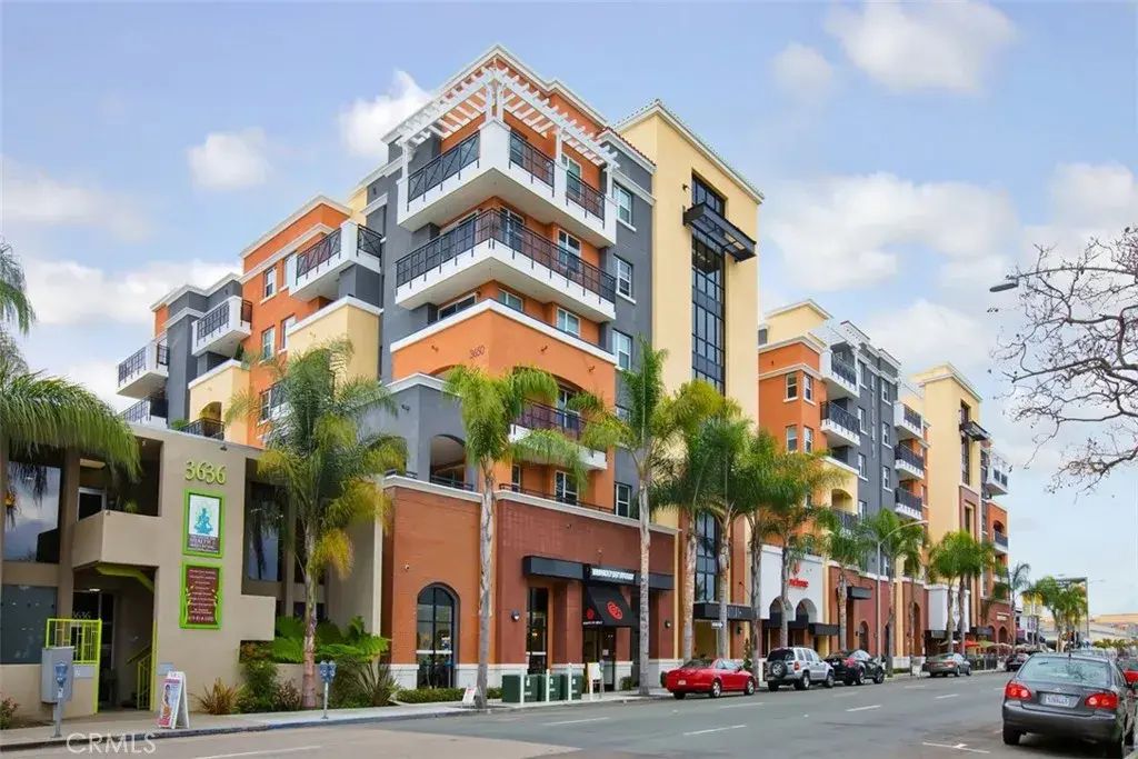 3650 5th, 611, HILLCREST