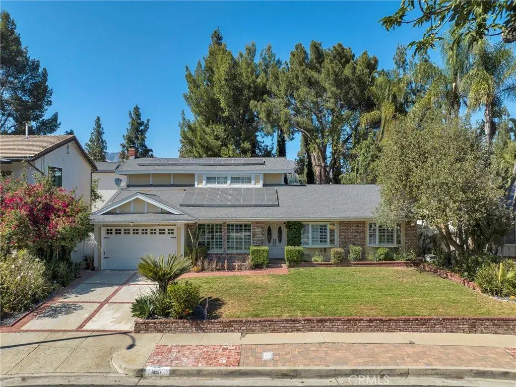19207 Olympia, Porter Ranch