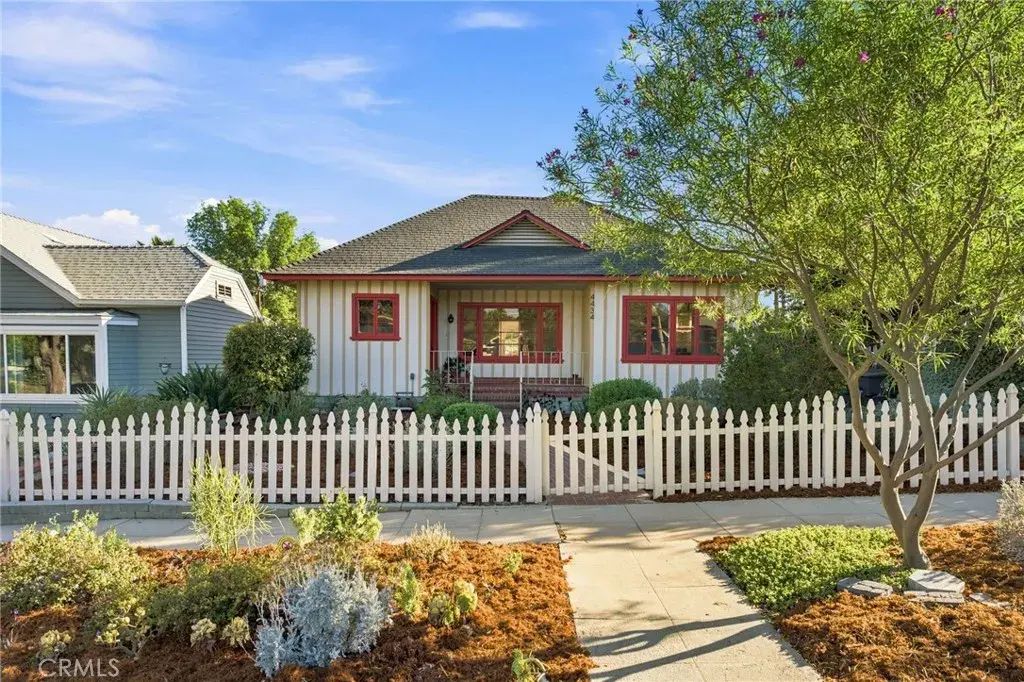 4434 10th, Riverside
