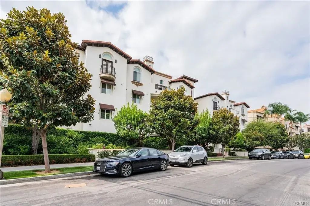 12020 Guerin St # Ph 5, Studio City