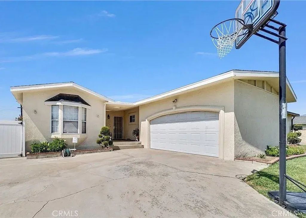 5125 N Nearglen Avenue, Covina