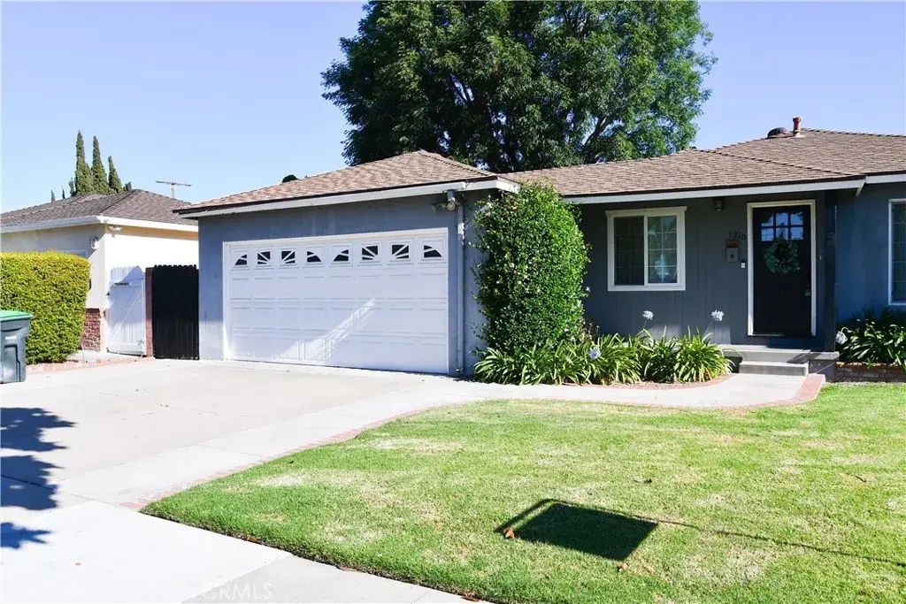 1210 E Oakmont, Orange