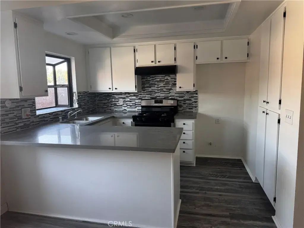 14033 Anderson C, Paramount