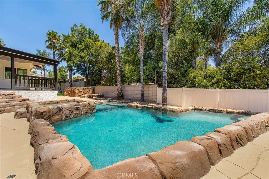 23584 Brook, Canyon Lake