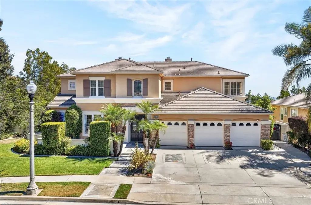 2420 Vista Del Sol, La Verne