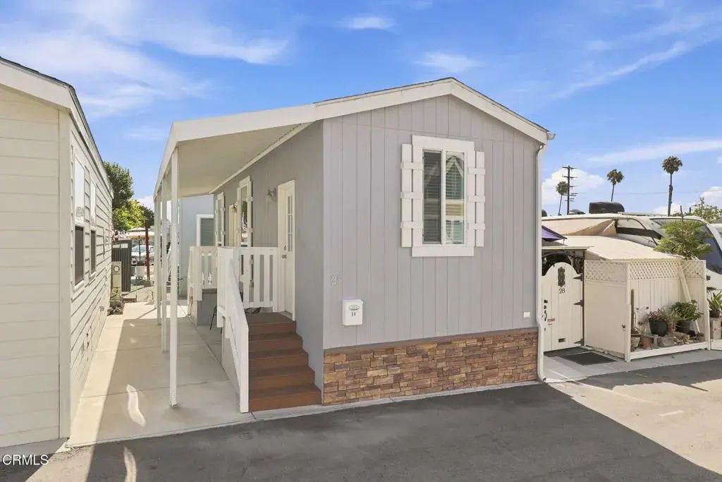 3975 Telegraph 26, Ventura