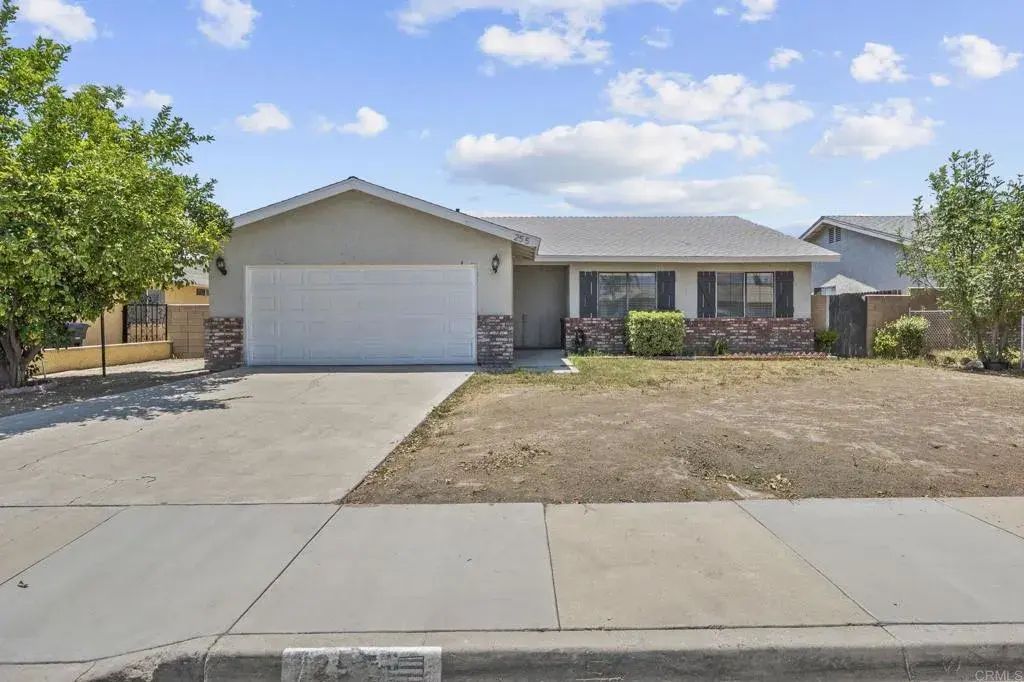 255 Cavendish Drive, Hemet