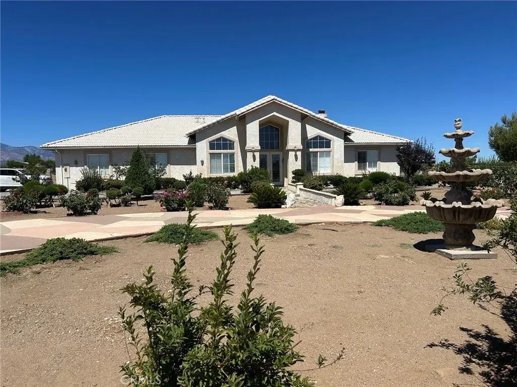 9408 La Cadena Avenue, Oak Hills