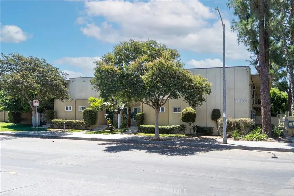 11138 Aqua Vista 17, Studio City