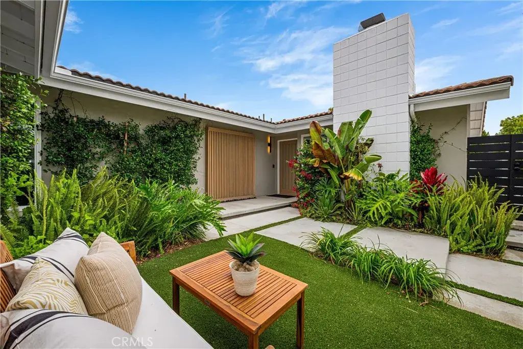 3400 Lama Avenue, Long Beach
