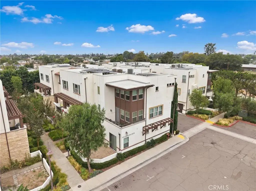 9315 Alondra Boulevard 7, Bellflower