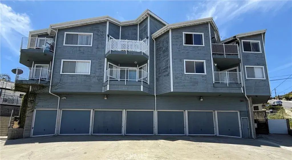 2211 S Gaffey 2, San Pedro