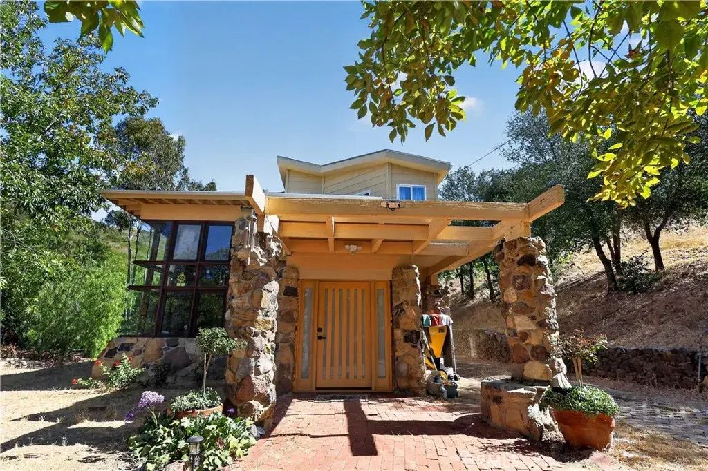 2914 S Foose Road, Malibu