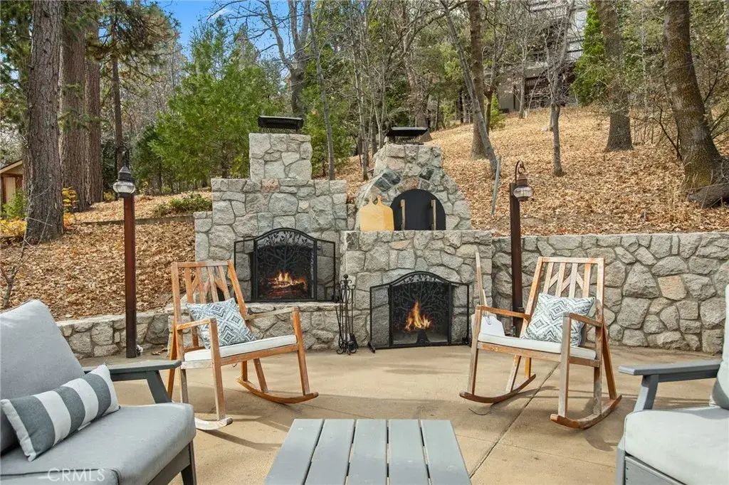 27516 W Shore, Lake Arrowhead