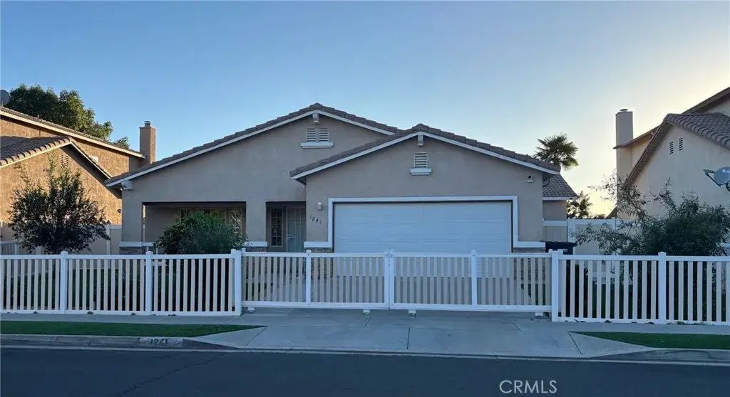 1241 Shenandoah, Hemet