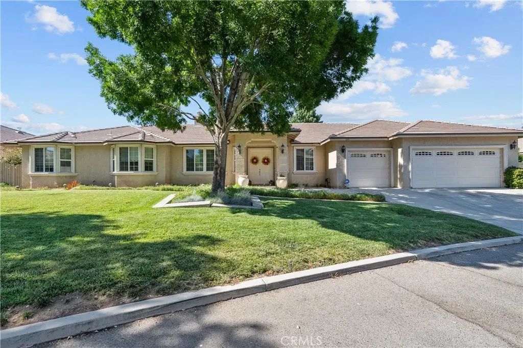 239 Hawk Lane, Palmdale