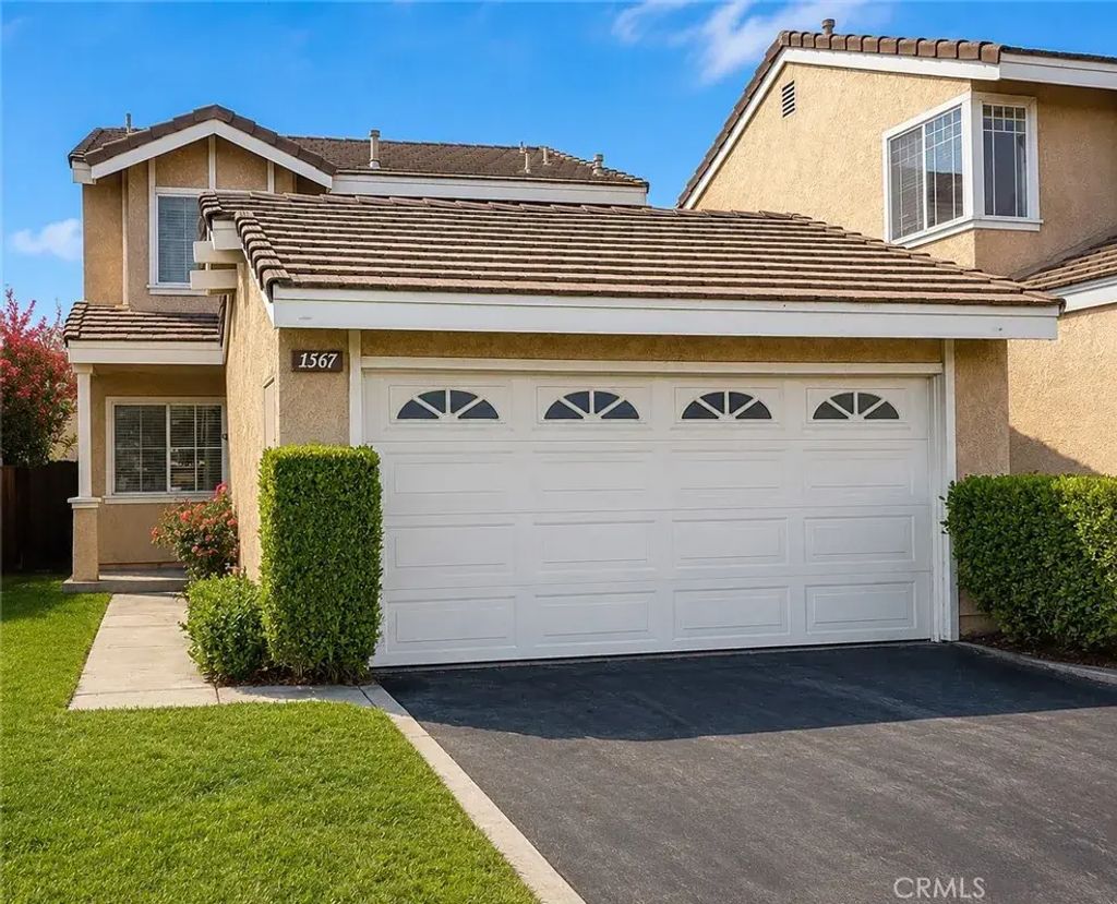 1567 Corte Santana, Upland