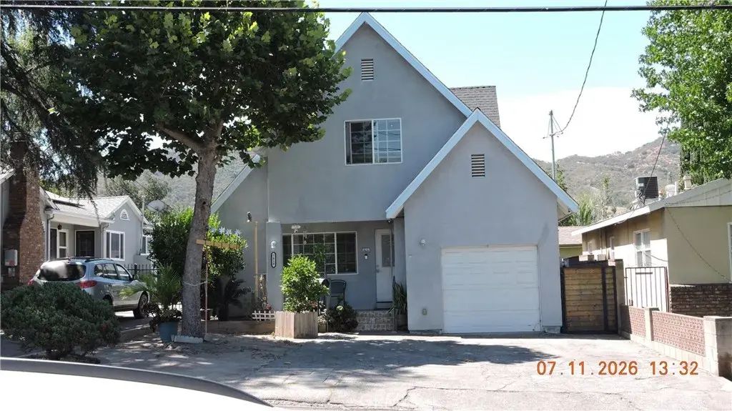 7818 Apperson, Sunland