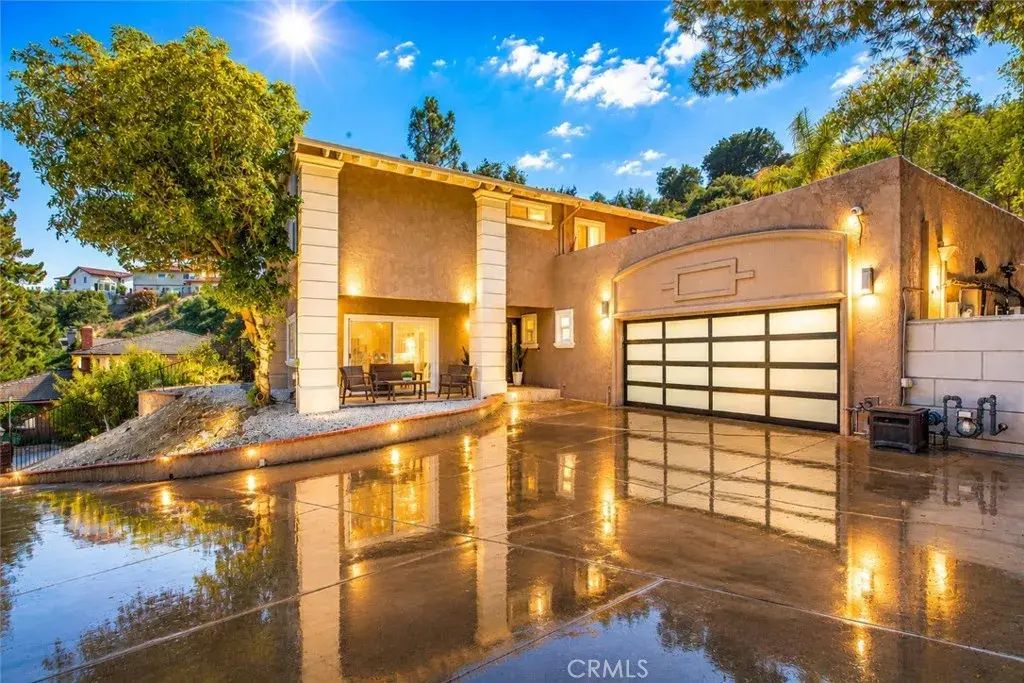 1523 Colina Drive, Glendale