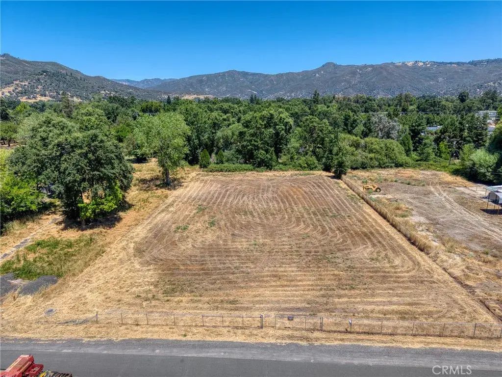 520 E State Highway 20, Upper Lake