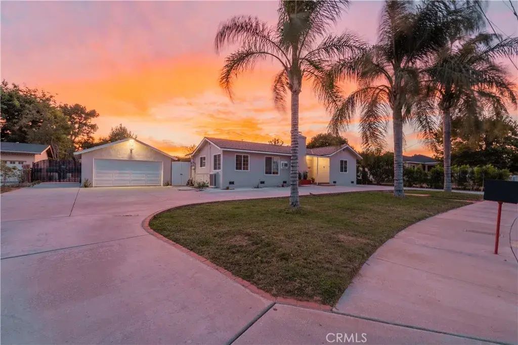 487 Jackson, Colton