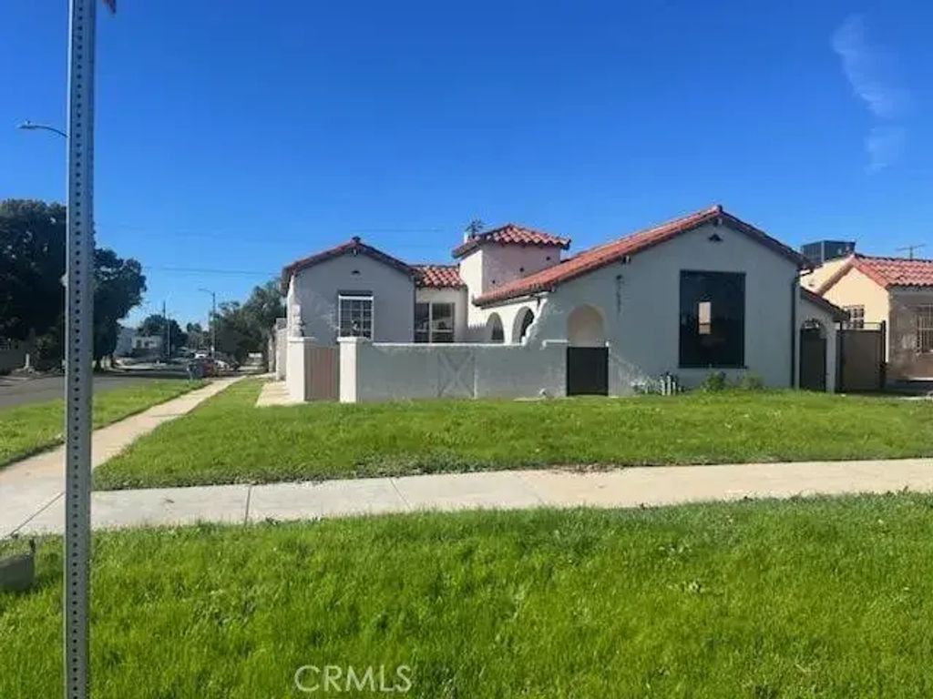 7531 S Denker Avenue, Los Angeles