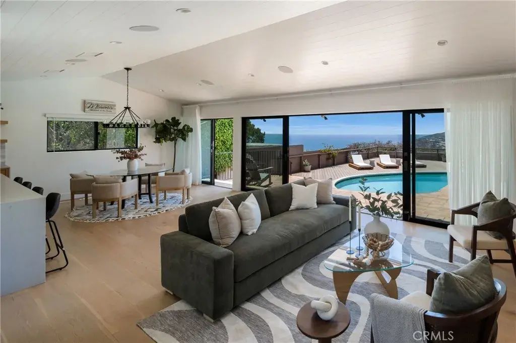 225 Notteargenta Road, Pacific Palisades