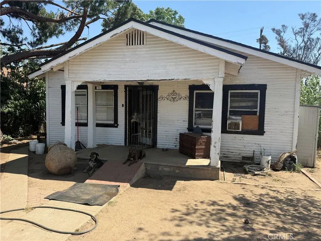 107 Ferguson, Bakersfield