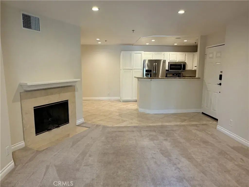 653 Oak Run Trail 305, Oak Park