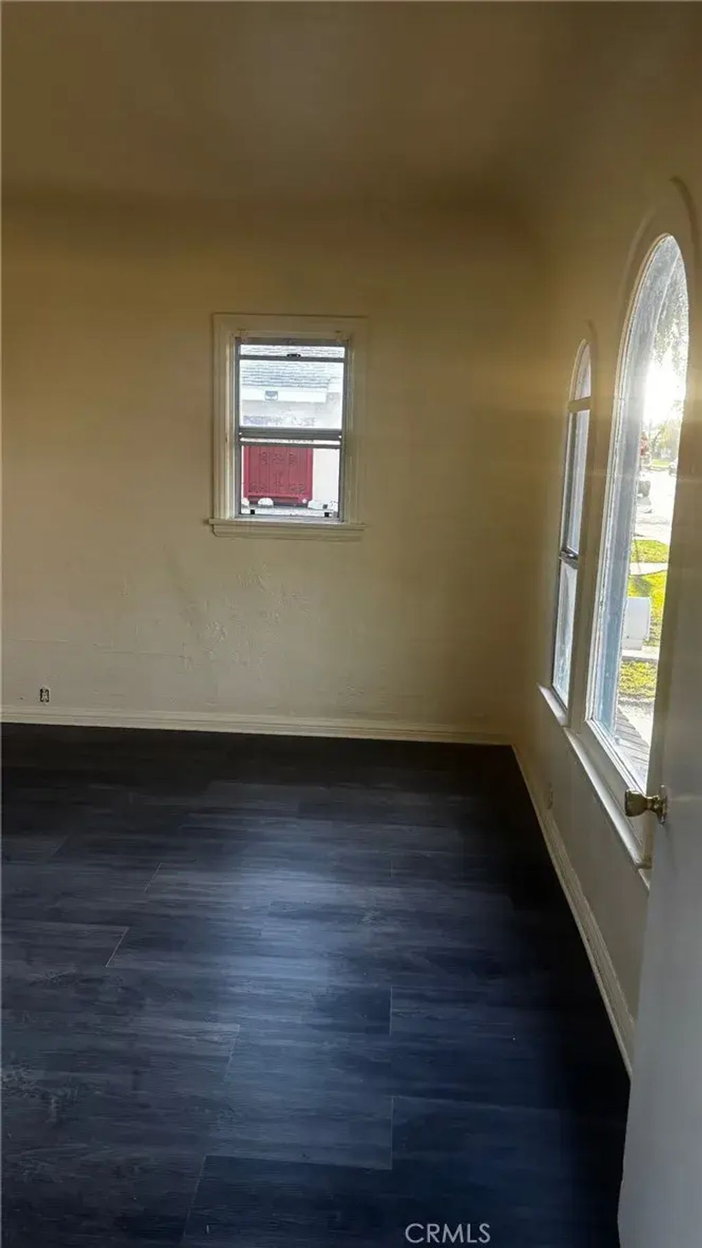 4058 Santa Ana, South Gate