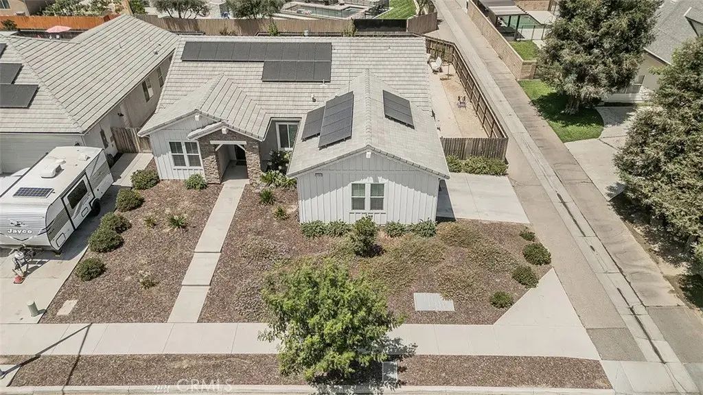 2193 E Kamm, Kingsburg