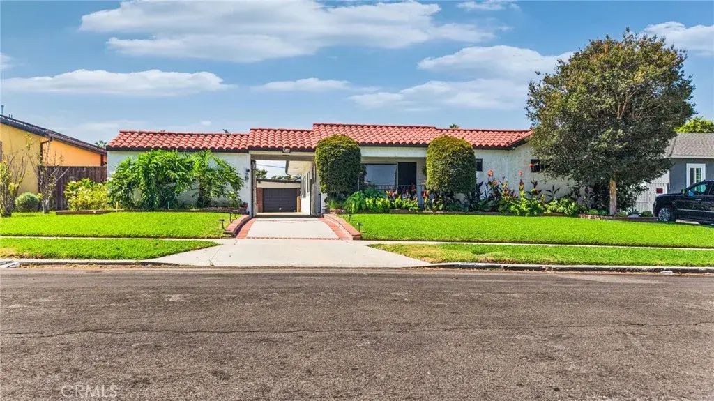 602 W 121st, Los Angeles