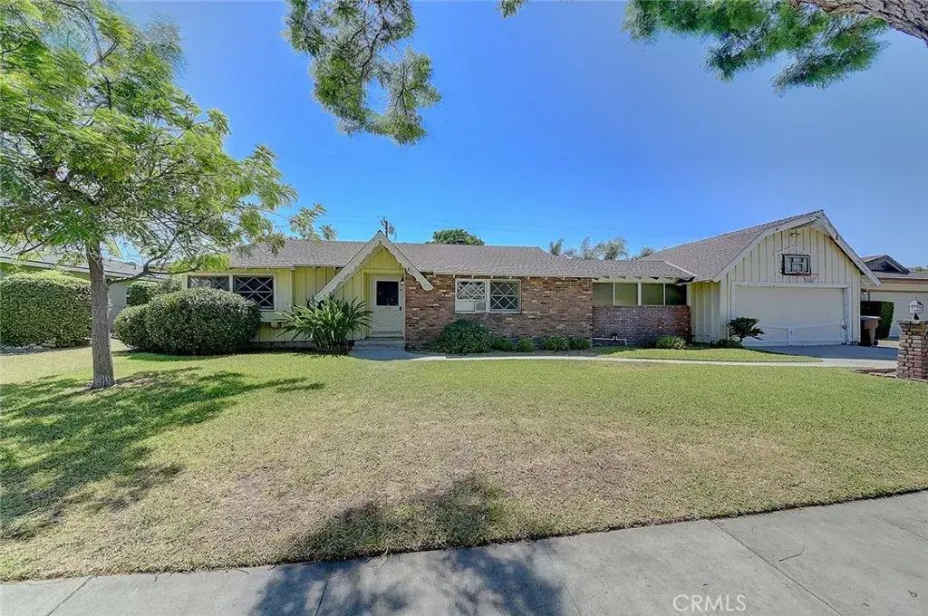 811 S Ramblewood Drive, Anaheim